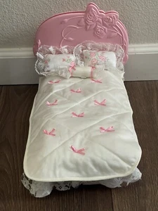 Vintage Barbie Sweet Roses Bett rosa mit Bettwäsche & 3 Kissen #5620 - Bild 1 von 13