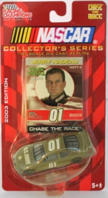 赛车冠军杰里·纳迪奥 #01 美国军队 2003 年死亡铸车 PONTIAC 1: 64 复古 — 第 1/4 张图片