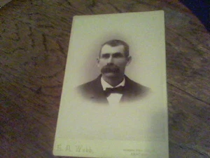 Foto en blanco y negro del hombre del área de Ashtabula década de 1910? G.A. Webb - Imagen 1 de 2