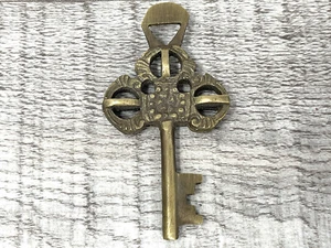 2,75" Messing verziert gotisch Kloster Kirche Schlüssel Schlüsselanhänger Anhänger Rosenkranz Replik - Bild 1 von 3