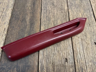 86-94 Chevy S10 Blazer GMC S15 Jimmy red door armrests driver & passenger used Foto 1 de 4