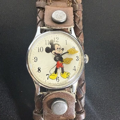 Винтажные часы Mickey Mouse Walt Disney Productions нержавеющая сталь сзади непроверенные - Изображение 1 из 4