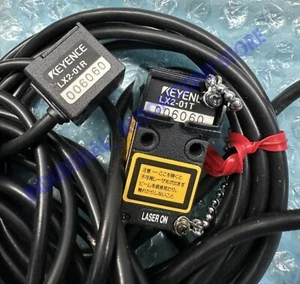 Keyence LX2-01 Laser Sensor - Picture 1 of 5