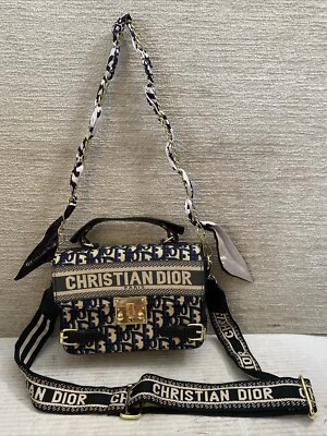 Bolso Cartera Christian Dior Diorcamp Azul Jacquard Cierre Dorado Hebilla a Presión Bordado Foto 1 de 4