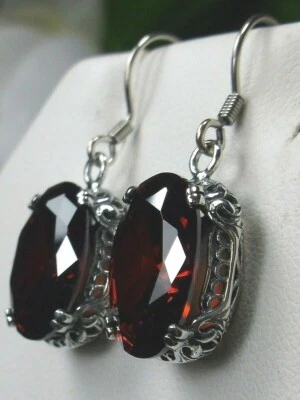 Pendientes de filigrana eduardiana de plata de ley de corte ovalado granate circonita cúbica (hechos a medida) E70 Foto 1 de 4