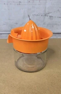 Manuelle Entsafter mit Glasbehälter Reibahle Drehdeckel Orange Deckel Klarglas  - Bild 1 von 12