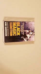 BLACK MAGIC SANCTION by KIM HARRISON **Signed** +TS+ - Picture 1 of 2