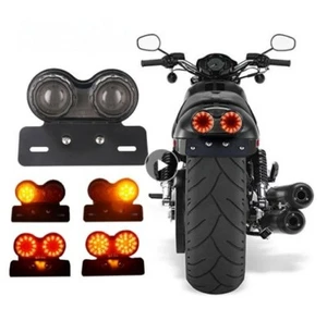 FANALE POSTERIORE MOTO LED FRECCE INTEGRATE CAFE RACER SCRAMBLER BOBBER TARGA - Picture 1 of 9
