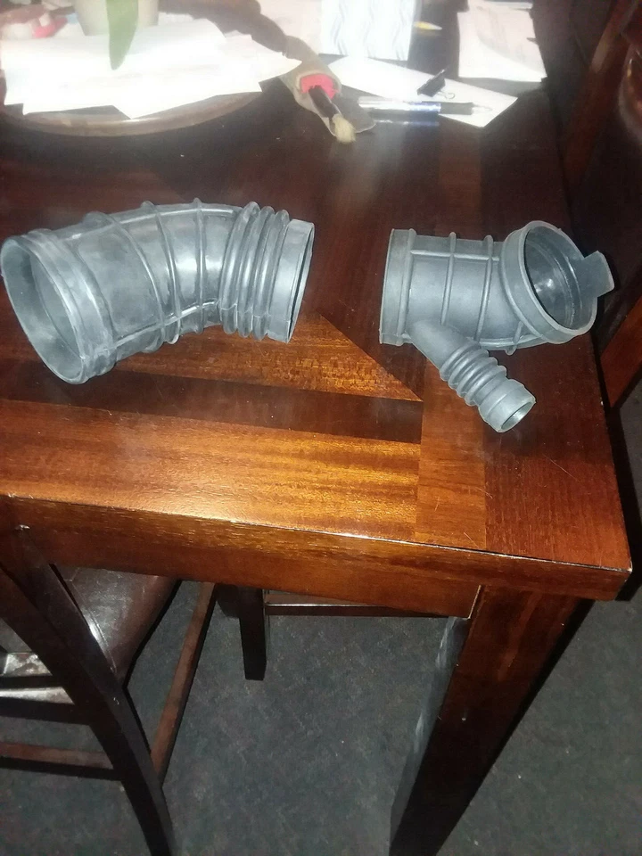 Manguera de arranque de admisión de aire para carrocería del acelerador 2 piezas para BMW 325Ci 325i 330Ci 330i 330Xi Z3 Foto 1 de 3