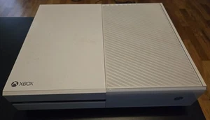 Microsoft Xbox One S 500GB - Bianco USATO con tutti i cavi più un controller. - Foto 1 di 8