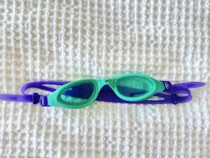 Speedos Junior swimming goggles green purple - Picture 1 of 3