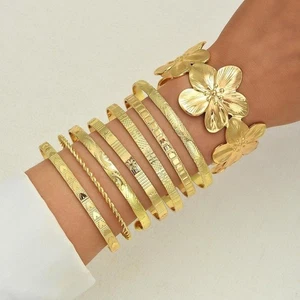 Diamond Pattern and Floral Bracelet Set 8 Pieces Zinc Alloy Jewelry for Women - Picture 1 of 9