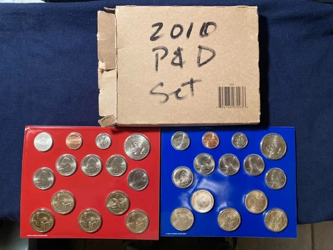 2010 United States Mint Uncirculated Coin Set P & D 28 Coins Cover