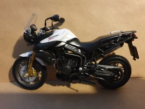 Modellino Moto Welly Triumph Tiger 800 1/18 - Foto 1 di 1