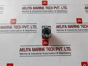Idec GT5Y-4SN Electronic Timer 24VDC - Picture 1 of 8