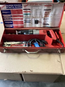 Milwaukee 6507 Corded Heavy Duty Sawzall 120V Reciprocating Saw Extra Blades - Picture 1 of 7