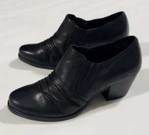 Yuu Womens 9 M Ankle Bootie Shoe Black Slip On 2.5" Block Heel - Picture 1 of 10