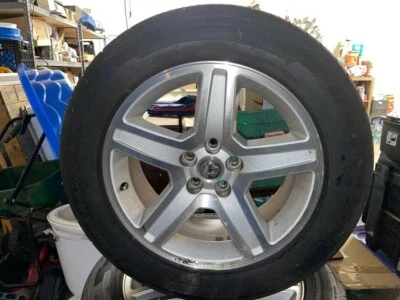 Ruedas Dodge OEM y neumáticos General G-Max AS05/245/55-18 103W Foto 1 de 4