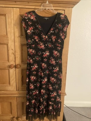 100% nylon, fácil de usar. Vestido incrível para várias ocasiões. - Imagem 1 de 3