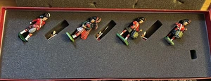 BRITAINS 40190 CAMERON HIGHLANDERS OFFICER Set - Picture 1 of 3