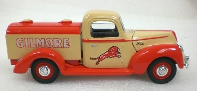 1940 Ford Tanker Truck Diecast Bank 1:25 Scale Liberty Classics Gilmore Oil - Image 1 of 4