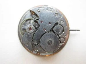FHF ST Fontainemelon cal. 96-4 Swiss watch movement - date at 3 - running - Picture 1 of 3