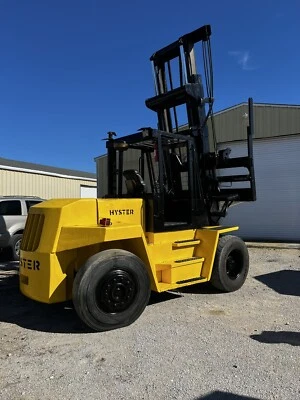 Carretilla elevadora Hyster modelo H210XL diésel 21 k capacidad de carga - 21.000 libras de capacidad de elevación Foto 1 de 4