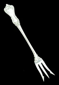 REED & BARTON MARLBOROUGH STERLING SILVER 5 1/2" LEMON FORK - Picture 1 of 4
