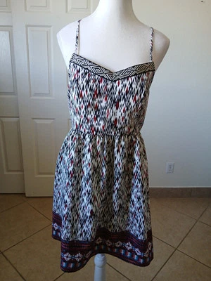 Three Pink Hearts TRIXXI Short Dress Large Red Black White Geometric Bohemian - Image 1 of 4