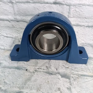 SKF YAR 212-203-2F Pillow Block Bearing P2B-S112, NEW Open Box b4 - Picture 1 of 7