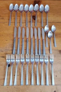 Rogers Posate Lotto di 29 Inox 10 Forchette 8 Coltelli 8 Cucchiai da Tavola 3 Tsp Corea - Foto 1 di 11