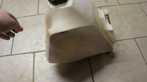 Honda CRF CR XR OEM GAS FUEL TANK DT84 - Picture 1 of 4