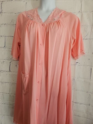 Shadowline Peach Pink Button Front Robe  Short Sleeve Large Nylon Embellished - Image 1 of 4