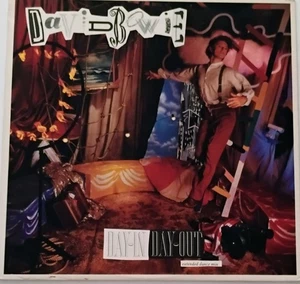 LP 12" VINTAGE Maxi Single  1987 EMI 33 rpm  DAVID BOWIE Day-in Day-out POP - Foto 1 di 4