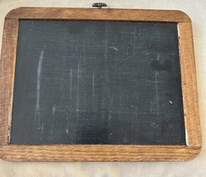 Vintage zweiseitige Schiefer Kreide Schule Unterricht Tafel 7,5"x9,5" CHARMANT Grannycore - Bild 1 von 7