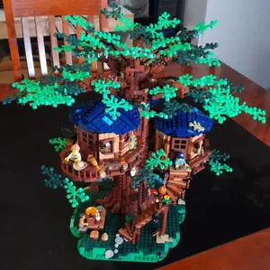 LEGO Ideas - Tree House - Kit 21318 - Complete and in good condition. - Picture 1 of 10