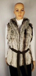 Chaleco Charlotte Russe de piel sintética frontal con suéter trasero talla S  - Imagen 1 de 9