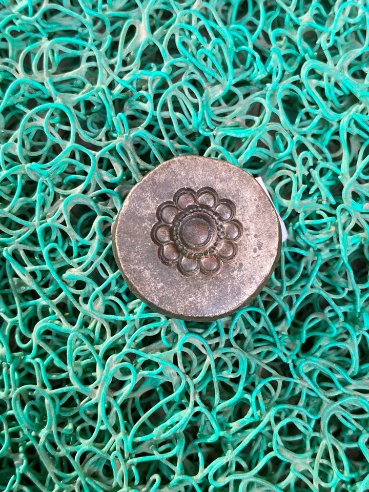 Anticuado Antiguo Bronce Tallado a Mano Fino Floral Figura Joyería Molde Troquel Foto 1 de 4