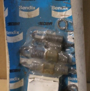 Bendix Federn Set für Trommelbremse Renault 5 R5 1. Serie 7701013838 - Picture 1 of 2