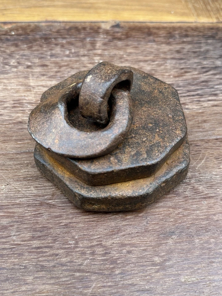 Peso antigo de metal forjado à mão Baat 1890 - Imagem 1 de 4