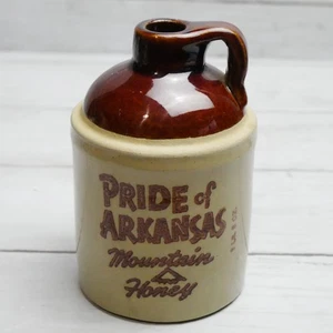 Steinzeug kleiner brauner Krug 'Pride of Arkansas Mountain Honey' - Bild 1 von 8