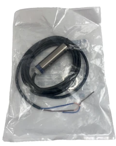 TELEMECANIQUE SENSORS XS618B1MAL2 INDUCVTIVE PROXIMITY SWITCH - Picture 1 of 5