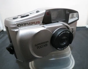 OLYMPUS SUPERZOOM 700XB 35mm Film Point & Shoot Camera w/ 38-70mm Zoom + Case - Picture 1 of 11