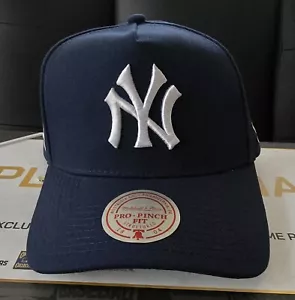 Mickey Mantle Lids X Topps Player Chase Series 1 E-Signature Yankees Hat - Picture 1 of 7