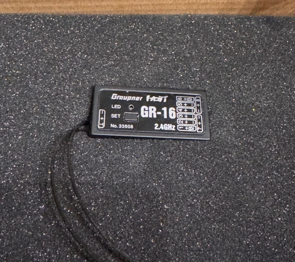 Graupner GR-16 HoTT 2.4 GHz 8-Kanal Empfänger  33508 NEU OVP - Bild 1 von 3