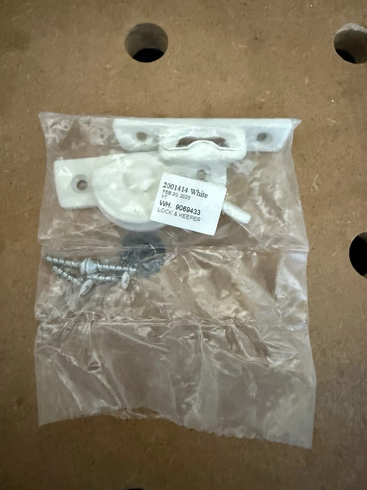 Anderson White Window Lock And Keeper. - Image 1 of 1