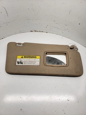 Para-sol direito usado serve: 2005 Honda Cr-v sem iluminação direito grau A - Imagem 1 de 4