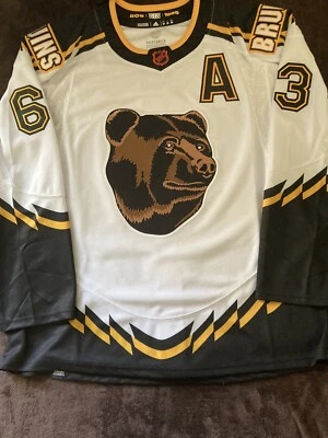 Camiseta Adidas Boston Bruins Retro Reverso 2.0 Marchand Talla 50 Con Sombrero RR Foto 1 de 4