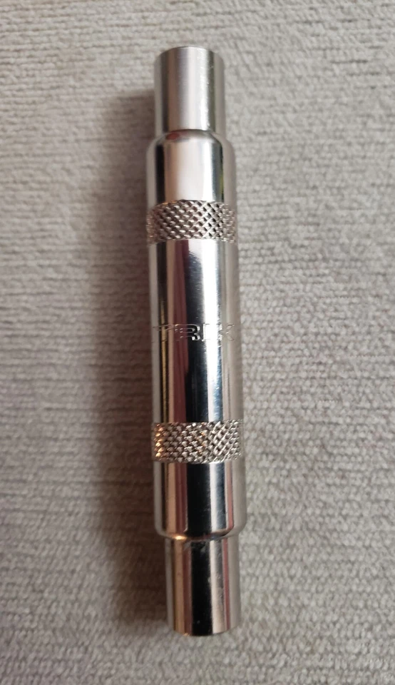 Neutrik 6.35 mm Female to Female Adapter - Image 1 of 1