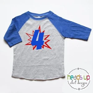 Superhéroe Toddler Shirt 4 - Camisa de superhéroe de cuarto cumpleaños Raglan - 4º Bday - Imagen 1 de 3